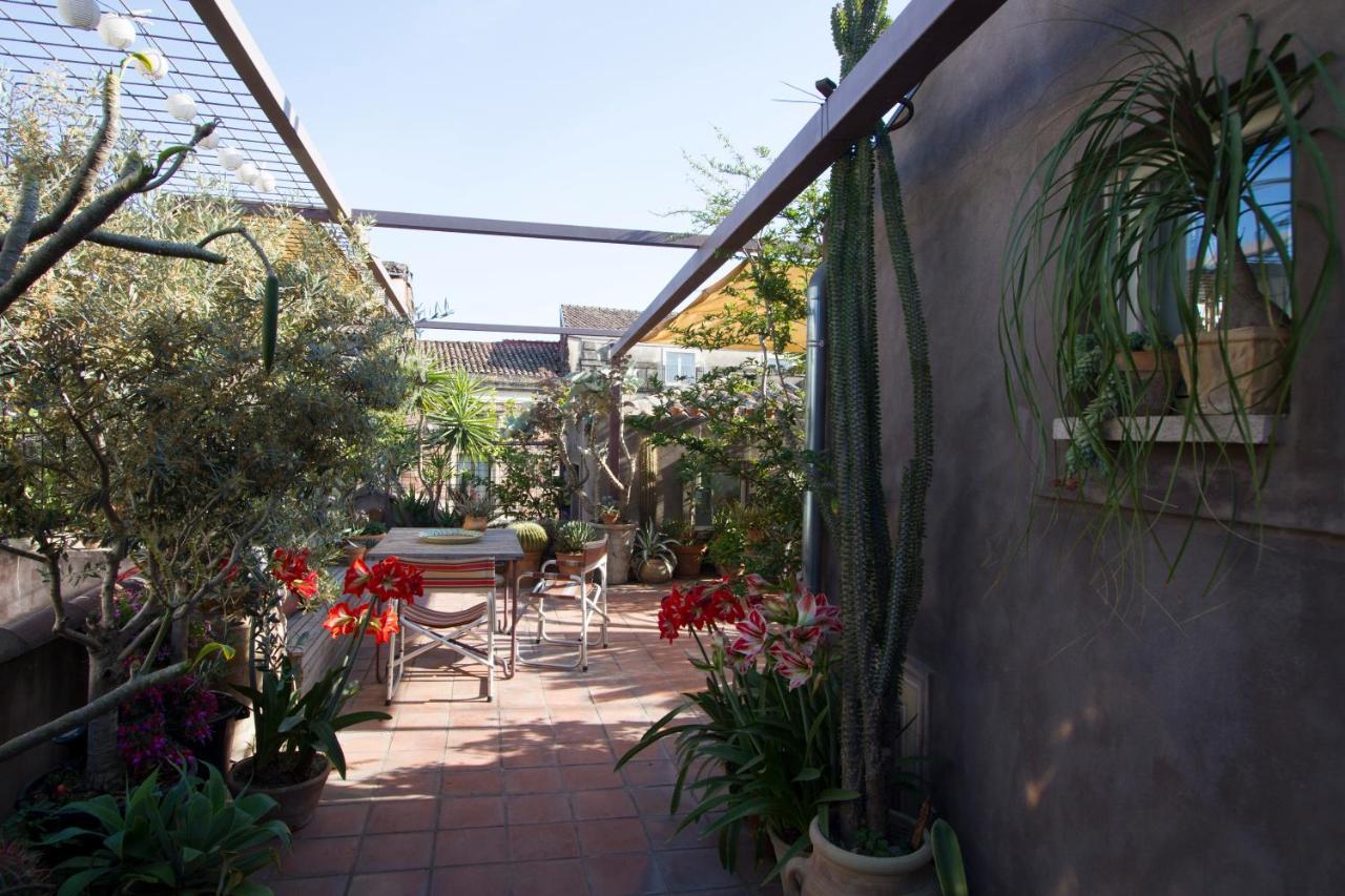 Tre Vie Apartment Con Terrazzo Giardino Pensile CTA Eksteriør billede