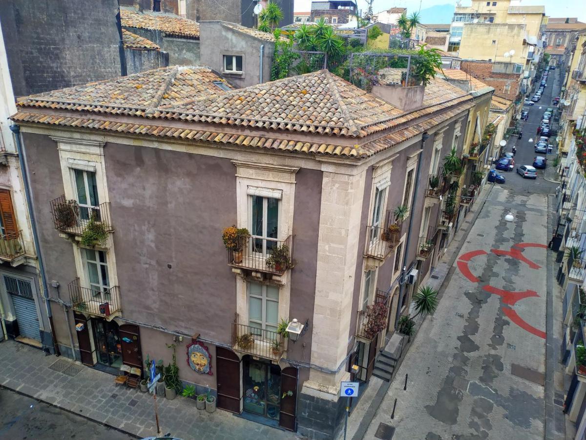 Tre Vie Apartment Con Terrazzo Giardino Pensile CTA Eksteriør billede