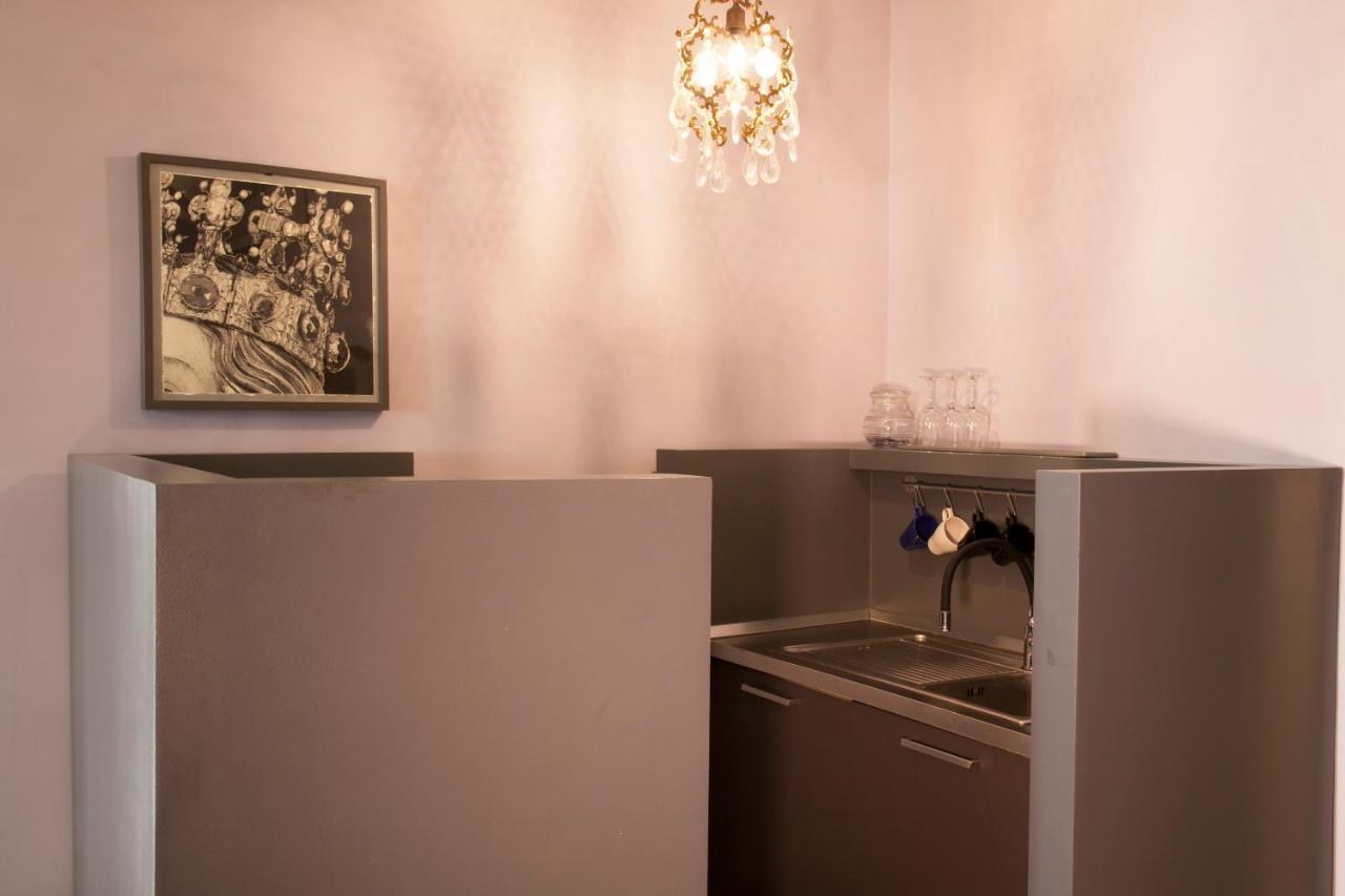 Tre Vie Apartment Con Terrazzo Giardino Pensile CTA Eksteriør billede