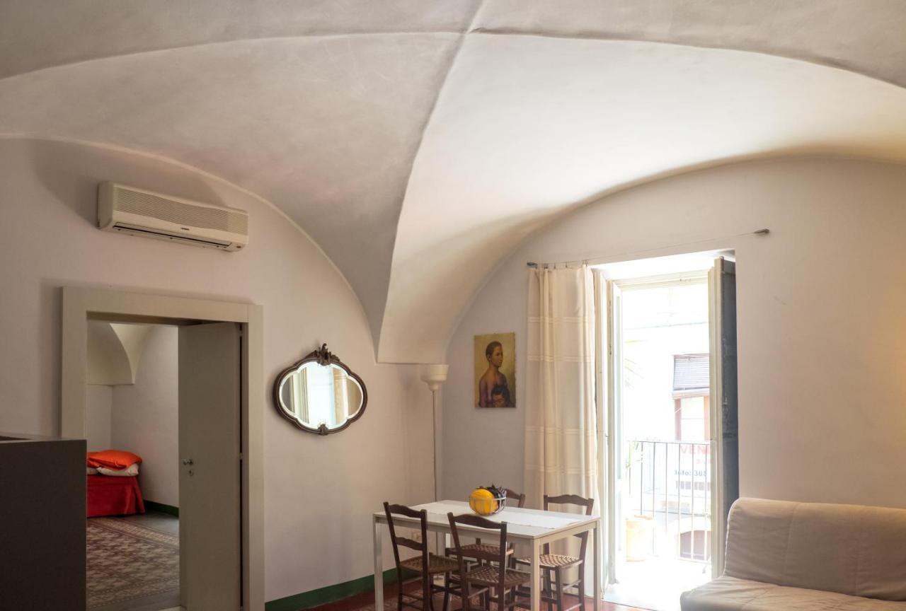 Tre Vie Apartment Con Terrazzo Giardino Pensile CTA Eksteriør billede